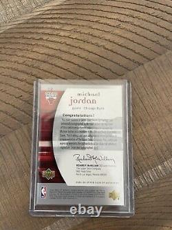 2005-2006 Upper Deck SP Authentic Michael Jordan Bulls Game Card Auto 62/100