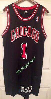 Autographed Auto Derrick Rose Game Worn/Used Home Black Chicago Bulls Jersey COA
