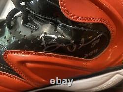 Brian Urlacher 2011 Game Used Autographed Cleats In Display Frame