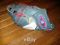 Chicago Cubs 2007 Autographed Game Used Aramis Ramirez Fielders Glove Easton COA