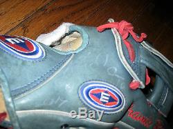 Chicago Cubs 2007 Autographed Game Used Aramis Ramirez Fielders Glove Easton COA