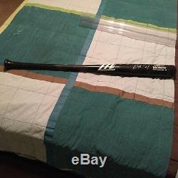 Eric Hosmer Game Used (GU) Autographed/Signed ROOKIE YEAR cracked bat (MLB Auth)