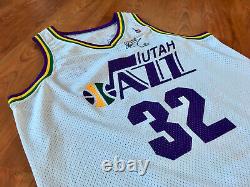 Karl Malone Utah Jazz 1992-93 NBA SIGNED AUTOGRAPHED Pro Cut Game Issued Jersey
