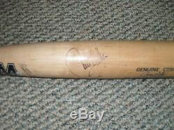 Larry Walker Game Used Bat Barrel Autographed Louisville Slugger C235 Cardinals