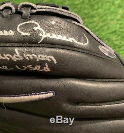 Mariano Rivera New York Yankees Game Used Fielding Glove 2010 Signed Steiner