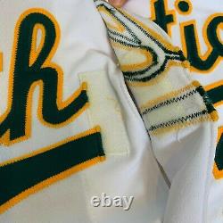 Mark Mcgwire 1997 Oakland A's Team Signed Game Used Jersey 30 Sigs With JSA COA