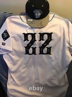 Mets dominic smith signed game used 51's reyes de plata jersey/hat