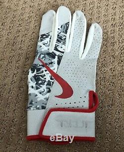 Mike Trout GAME USED 2018 BATTING GLOVE Single game worn SIGNED auto ANGELS