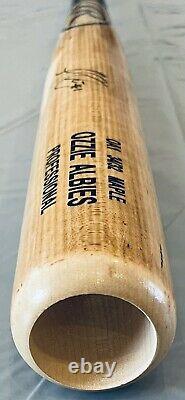 Ozzie Albies Licensed Signed Rawlings Maple Game Used Bat Psa/beckett Guarantee
