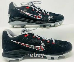 Reds Joey Votto Signed Game Used MLB Nike Cleats Beckett BAS WN26272 WN26271