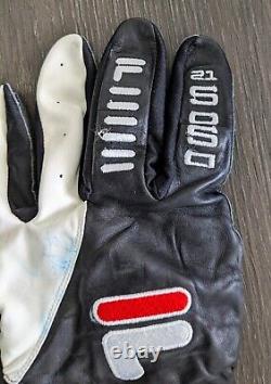 Sammy Sosa Signed Game Used Batting Glove