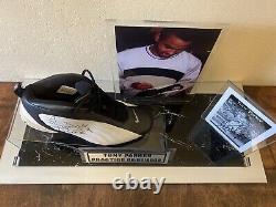 Tony Parker hand signed Game Used Rookie Shoe SPURS Autographed
