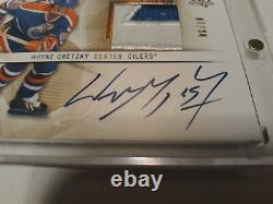 Wayne Gretzky Auto Patch GEM Oilers Game Used 6/10 Upper Deck SP Authentic