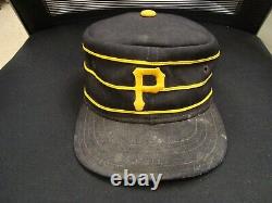 1970 Bill Robinson Jeu Utilisé Et Signé Pittsburgh Pirates Pillbox Cap