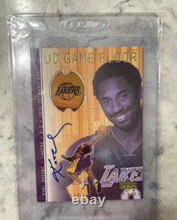 2001 Ud Hardcourt Kobe Bryant Game Floor Sur Carte Auto Lakers Légende