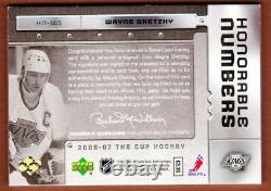2006-07 Ud The Cup Honorable Numbers Wayne Gretzky Jeu Automatique Utilisé Patch #32/99