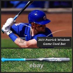 2023 Bâton utilisé en jeu signé par Patrick Wisdom des Chicago Cubs, avec photomatch du record de HR