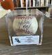 Balle De Baseball Fautive Autographiée Utilisée En Jeu Par Jose Abreu Authentifiée Par La Mlb - White Sox