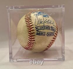 Balle de la Série mondiale 1991 utilisée lors du jeu - Minnesota Twins - Signée par Chuck Knoblauch