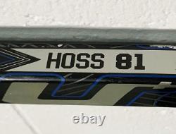 Bâton de hockey utilisé en jeu autographié et signé par Marian Hossa des Blackhawks 23769