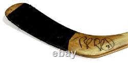Bâton de hockey utilisé lors d'un match signé par Rob Blake, Kings de Los Angeles, noir Koho.