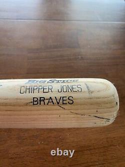 Batte signée et utilisée par Chipper Jones, Braves d'Atlanta, fin des années 90, Temple de la renommée.