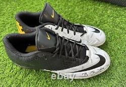 Ben Roethlisberger Pittsburgh Steelers Chaussures à crampons portées lors d'un match signées 2013 LOA