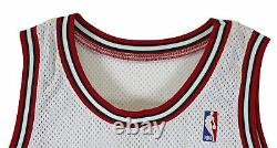 Bulls Michael Jordan Authentic Signé 1997-1998 Jeu Utilisé Blanc Nike Uniforme Bas