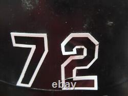 Casque de baseball utilisé par CARLTON FISK No 72, signé par le receveur des CHICAGO WHITE SOX