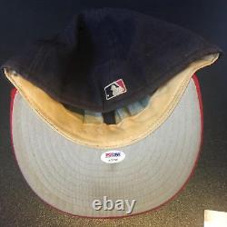 Chapeau casquette des Atlanta Braves utilisé lors du jeu signé par Andres Galarraga en 1998, certifié PSA DNA COA.