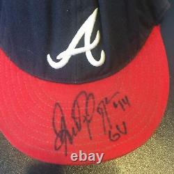 Chapeau casquette des Atlanta Braves utilisé lors du jeu signé par Andres Galarraga en 1998, certifié PSA DNA COA.