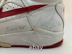 Chaussure Autographiée Utilisée en Match de Scottie Pippen BGS Auth