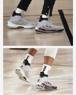 Chaussures de jeu utilisées signées par CJ McCollum - Bulle NBA 2020 des séries éliminatoires d'Orlando 1/1 Rare