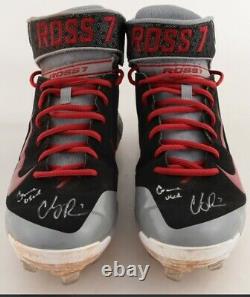 Cody Ross Signé La Paire De Jeux Utilisés De Nike Cleats De Baseball Inscrit Jeu Utilisé #7