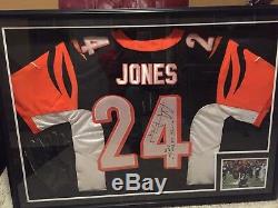 Encadré Adam Jones Autographié Signé Cincinnati Bengals Jersey Jeu Gants Utilisés