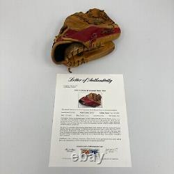 Gant de baseball signé et utilisé en match par Roberto Alomar, rookie de 1988, avec certification PSA DNA COA.