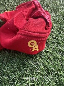 Gants de frappe utilisés en jeu par Ozzie Albies des Atlanta Braves 2022 signés GUG LOA déchirés