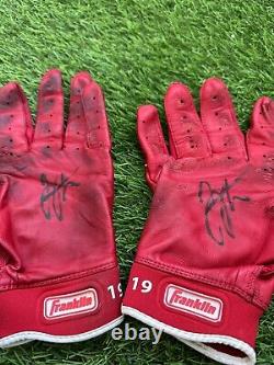 Gants de frappe utilisés lors des matchs des Cincinnati Reds de Joey Votto, signés et authentifiés par Beckett.