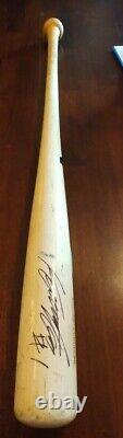 KOSUKE FUKUDOME a signé un bâton de baseball utilisé en jeu des Chicago Cubs JSA COA PSA Garanti