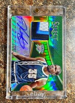 Kevin Durant 2013-14 Panini Select Green Game Used Patch Auto/5