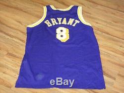 Kobe Bryant # 8 Jeu Signé D Occasion Worn 1998-99 Los Angeles Lakers Jersey Autograph