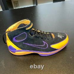 Kobe Bryant Jeu Utilisé Signé Nike Huarache 2k4 Chaussure Sneaker Avec Jsa Coa