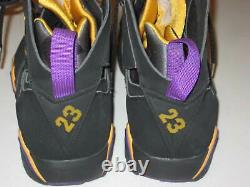 Kobe Bryant Signé Game Utilisé Rare Air Jordan 7 Chaussures De La Saison 2002-2003