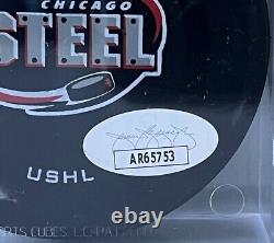 Macklin Celebrini a signé le palet utilisé lors du match de Chicago Steel JSA COA Authentique AR65753