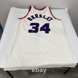Maillot de champion des Phoenix Suns utilisé en jeu signé par Charles Barkley en 1992-93, certifié MEARS COA.