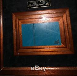 Michael Jordan Autographed 8x10 Photo Encadrée Avec Game Utilisé 4x6 Floor Piece Uda