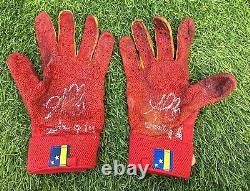 Paire de gants de frappe utilisés par Ozzie Albies des Atlanta Braves en 2022, signée avec certificat d'authenticité GUG