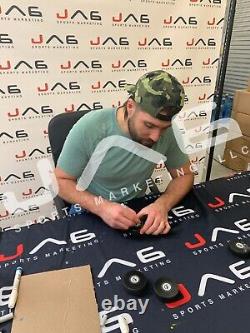 Paquet de glace utilisé lors du jeu signé par l'autographe de Pat Maroon, du Tampa Bay Lightning, avec certificat d'authenticité JSA COA.