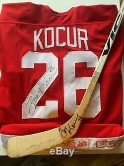 Rare Joe Kocur Red Wings De Hockey CCM Jeu Utilisé Bâton Jersey Lot Joey Signé Worn