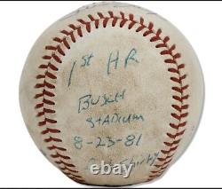 Steve Sax a signé la balle de baseball utilisée personnellement lors de son premier coup de circuit en carrière le 23 août 1981 Psa